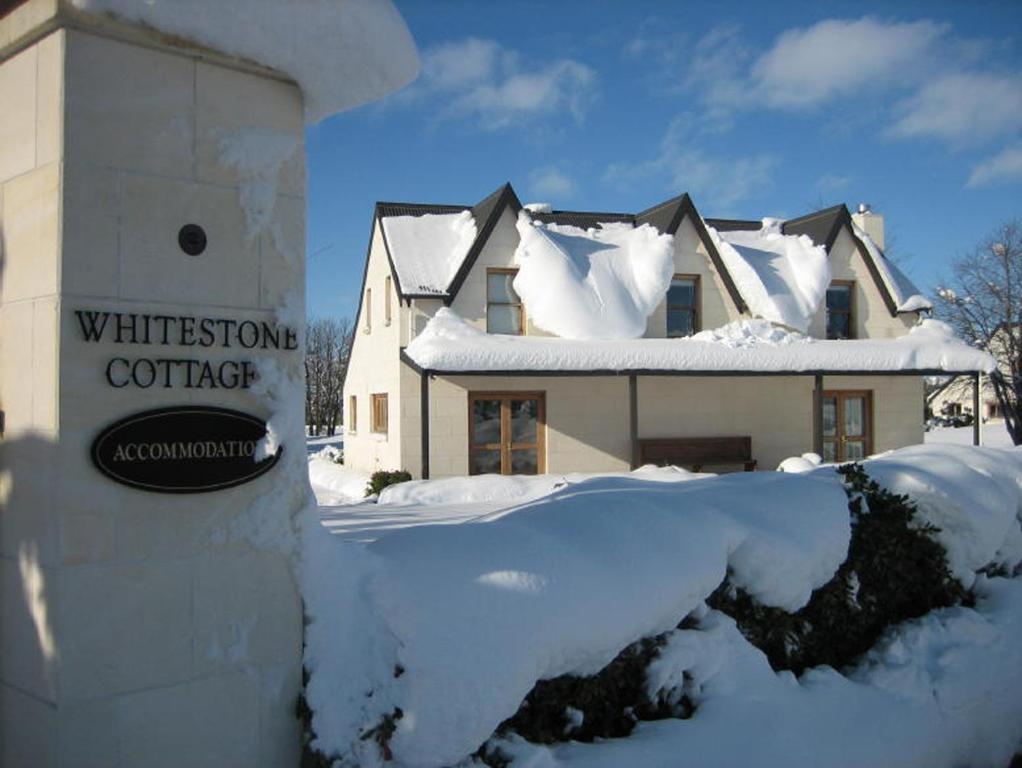 Whitestone Cottages Windwhistle エクステリア 写真