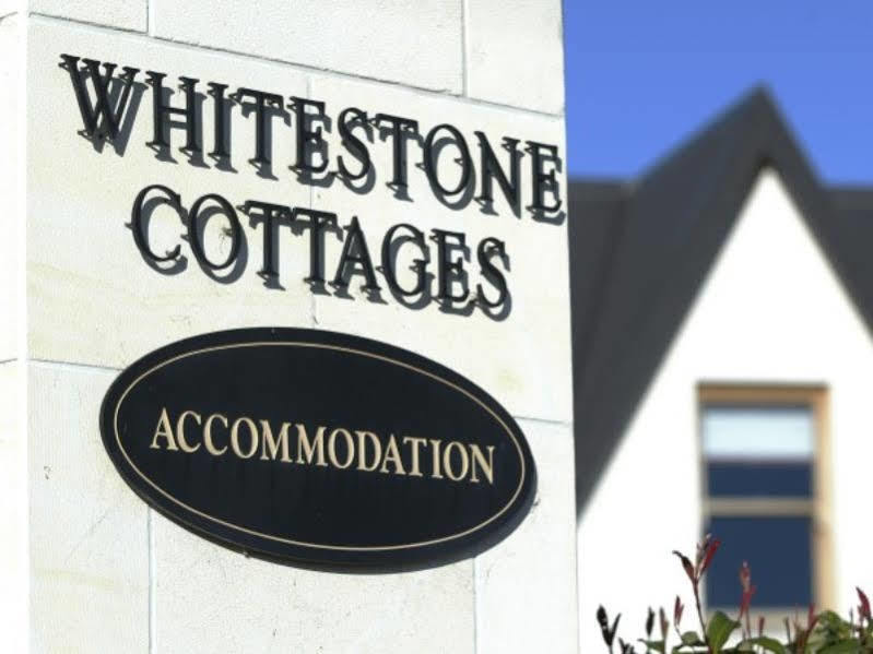 Whitestone Cottages Windwhistle エクステリア 写真