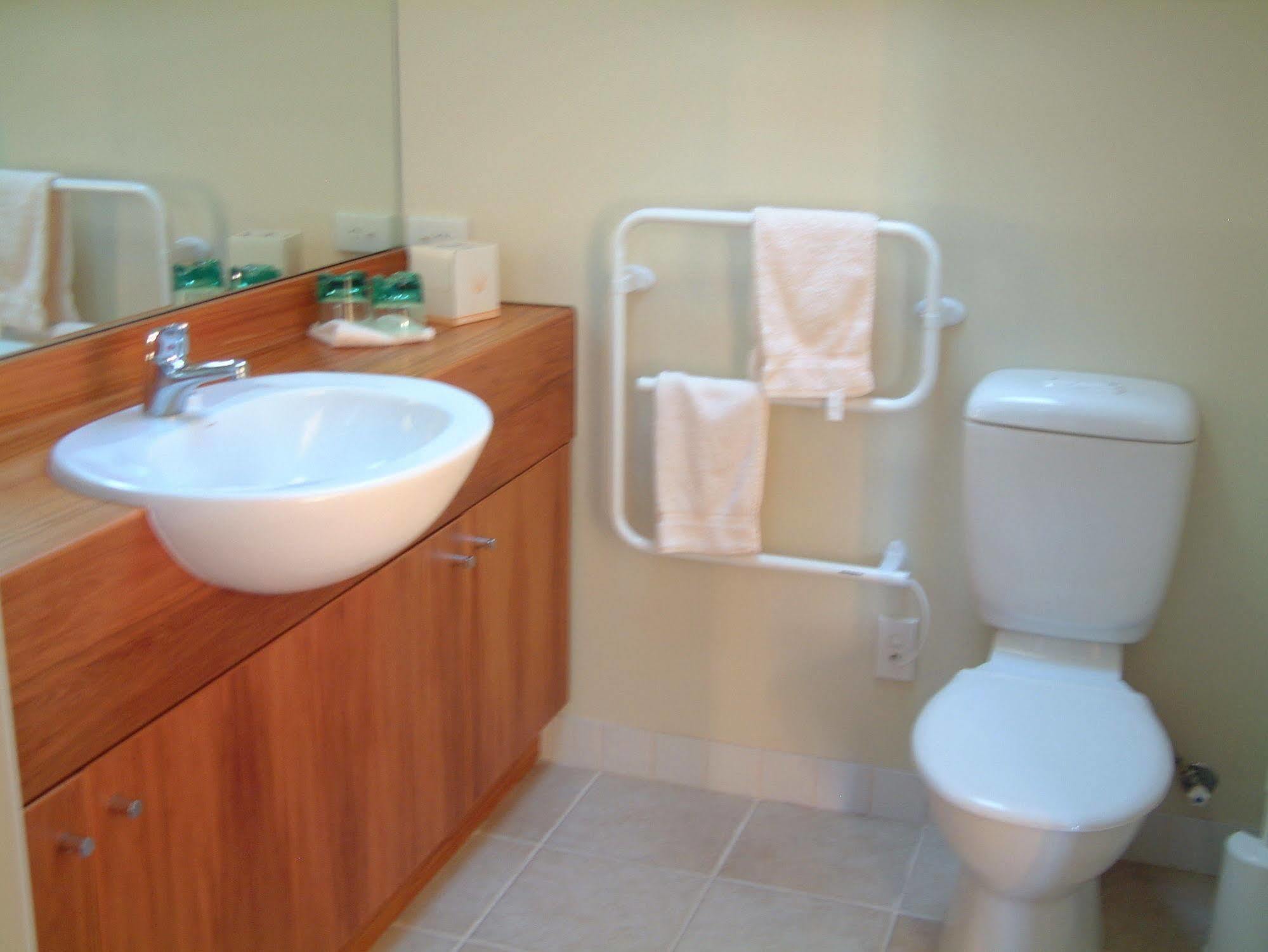 Whitestone Cottages Windwhistle エクステリア 写真