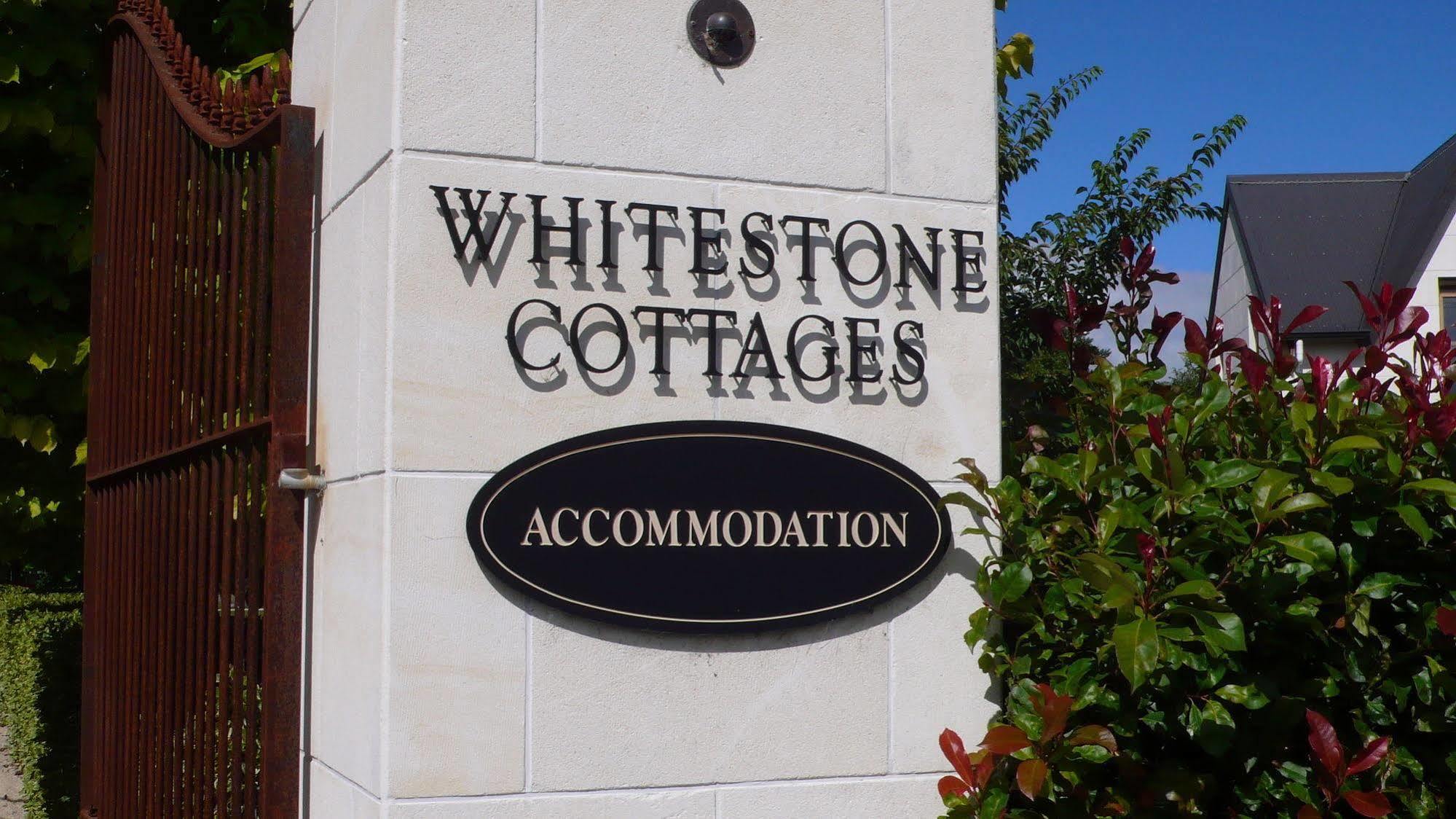 Whitestone Cottages Windwhistle エクステリア 写真